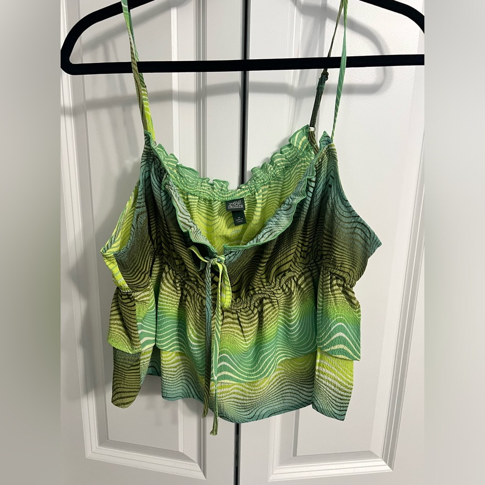 Flowy crop Zara Larsson inspired top